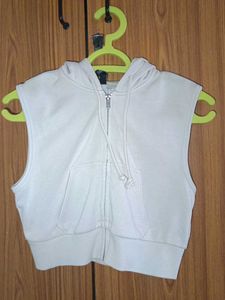 Sleeveless Cropped Hoodie