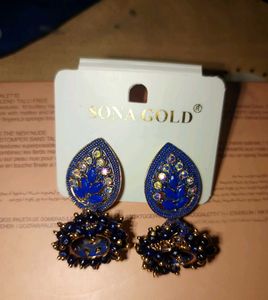 Set of 3 Fashion Earrings ✨