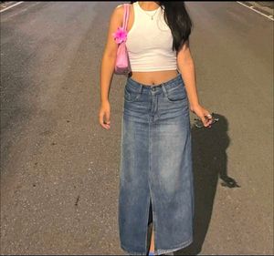 Savana Frint-slit Skirt
