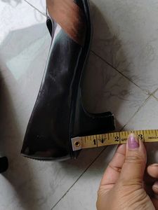 Stylish Brown &amp; Black Heels 9.6" length