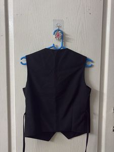 Black Tailored Vest with Pockets