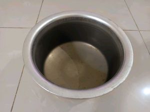 Used Aluminium Cooking Pot / Tope / Patila