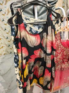 Abstract Print Sleeveless short kurti