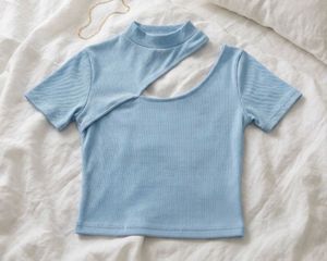 🫐Light Blue Cut-Out Crop Top