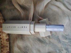 Fenty Beauty highlighter