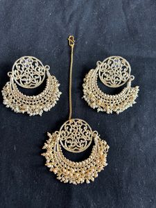 Tikka With Earrings Set