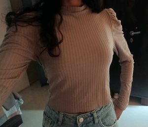 Grey Puff Sleeve Ribbed Top