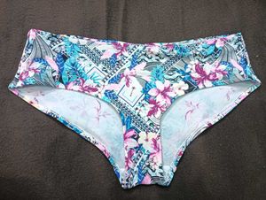 Floral Print 🖤Bikini Bottom