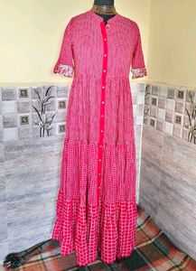 Elegant Pink Tiered Maxi Dress