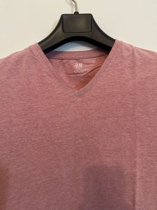 Men's H&amp;M V-Neck T-Shirt 🇩🇪