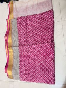 Elegant Paisley Print Saree