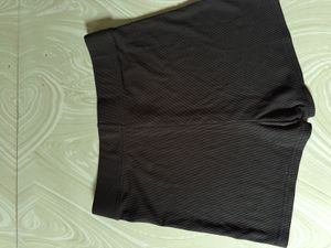 Ribbed High-Waisted Shorts 🖤