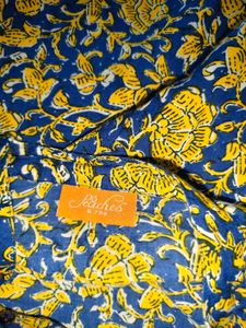Girls Blue Floral Kurti with Leggings
