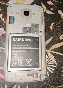 Samsung Rose Gold Smartphone - Cracked Screen