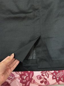 Chic Black Tiered Pencil Skirt