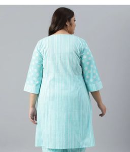 Stylish Blue &amp; White Kurta
