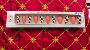 Leopard Print & Peach Press-On Nails