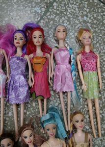 Lot of Fashion Dolls