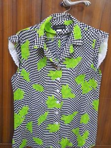 Vibrant Checkered Leaf Print Sleeveless Top