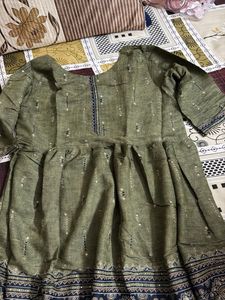 Elegant Olive Green Kurta with Embellishments