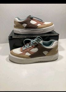 Stylish Color Block Platform Sneakers