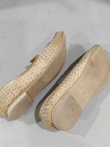 Manyavar traditional juttis/shoe. 20cm