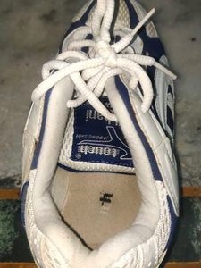 unisex White &amp; Blue Athletic Shoes