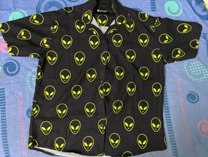 Black Alien Print Shirt – Oversized Fit