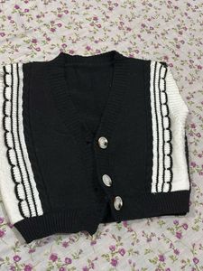 Cute Black & White Cardigan