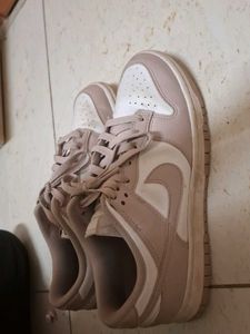 Nike Dunk Low Sneakers