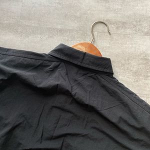 Men's Short Sleeve Black Button-Up Shirt