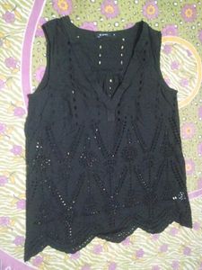 Chic Black Eyelet Sleeveless Top