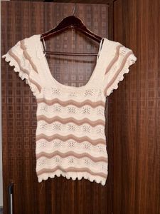 Crocheted Off-White Top🤎