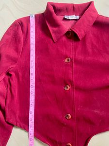 Chic Cropped Collared Red Shirt