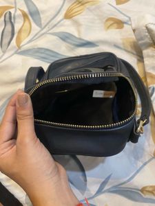 Chic Black Crossbody Bag with Chain