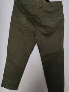 Stylish Olive Green Cropped Pants