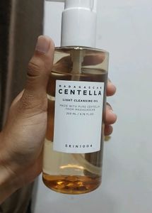 SKIN1004 Madagascar Centella Light Cleansing Oil