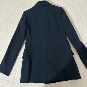 NAVY blue + gold buttons= old money perfection