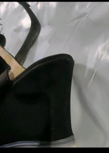 ⛔Sale⛔Black Strap Heels