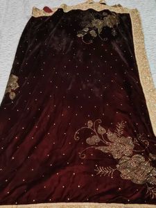 Classy Saree  Maroon Pallu with golden l