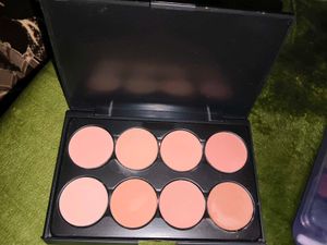 Foundation Palette - Variety of Shades