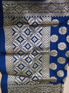 Elegant Blue & Gold Banarasi Silk dupatta