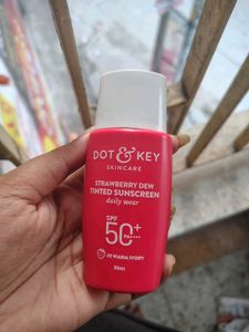 Dot &amp; Key Tinted Sunscreen SPF 50+