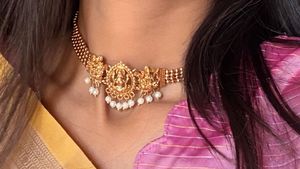 Exquisite Gold Plated Necklace with Pearls