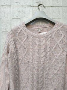 New with tag Cream Cable Knit Sweater