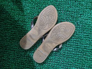 bata leather slipper