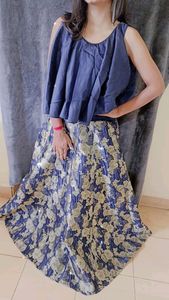 Blue bold gown