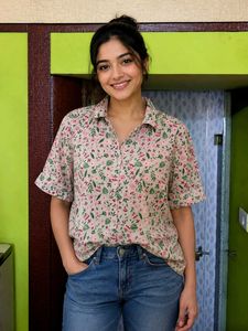 Cute Floral Print Button-Up Shirt
