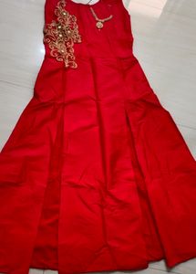 5)Rayon Straight Gown (Red Color)