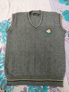 Gray Sleeveless Sweater Vest